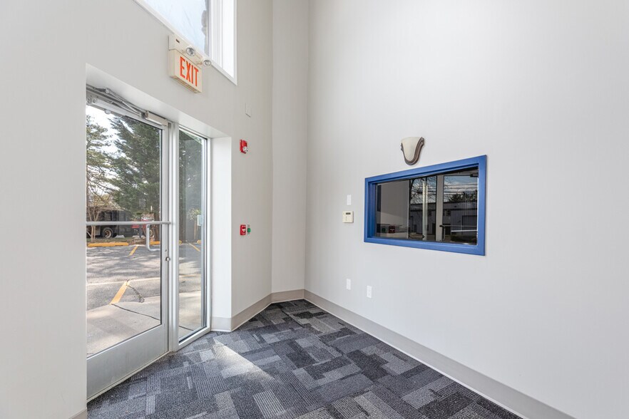 More Photos Of 411 Commerce Ln, West Berlin Medical For Sale