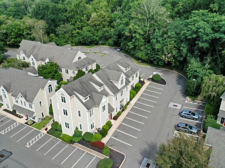More Photos Of 120 Commons Ct, Chadds Ford Office For Lease