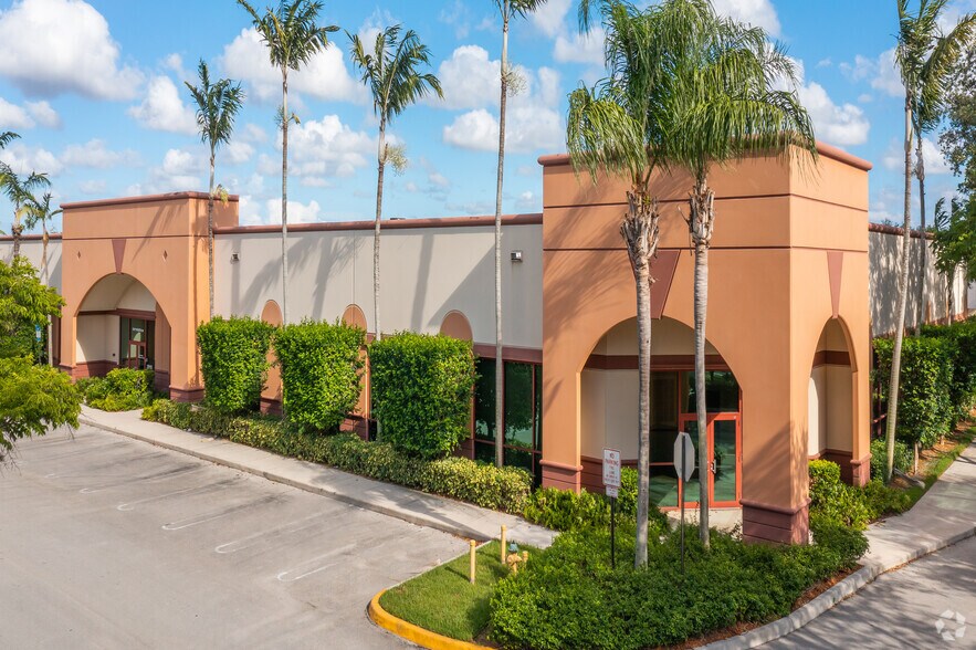 More Photos Of 3001-3045 N Commerce Pky, Miramar Office For Lease