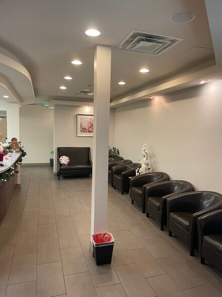 More Photos Of 3807 Spicewood Springs Rd, Austin Medical For Sale