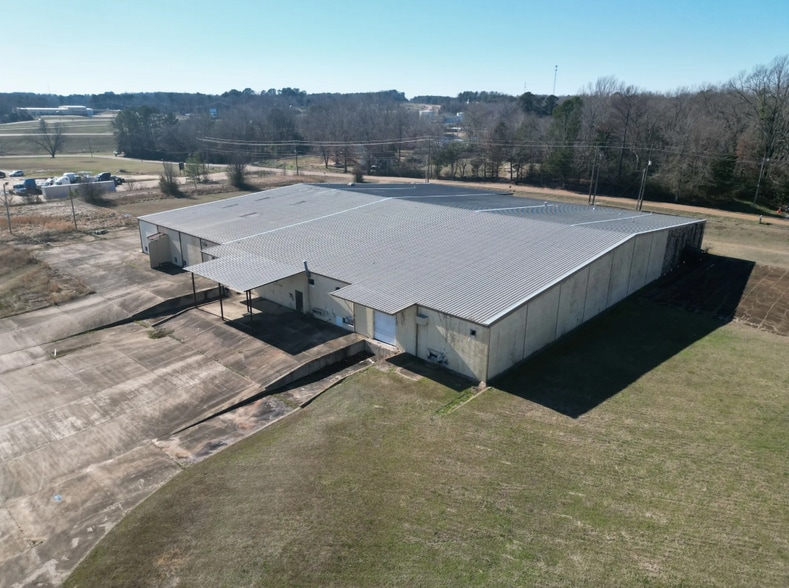 More Photos Of 9 Industrial Blvd, Winona Manufacturing For Sale