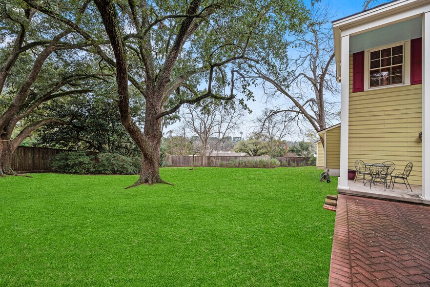 More Photos Of 1106 Avenue O, Huntsville Office Residential For Sale