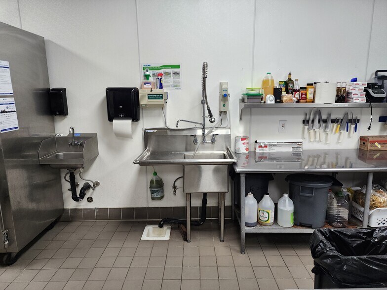 More Photos Of 142-144 N K St, Tulare Restaurant For Sale