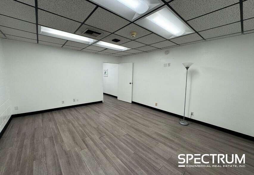 More Photos Of 7735-7751 Densmore Ave, Van Nuys Warehouse For Lease