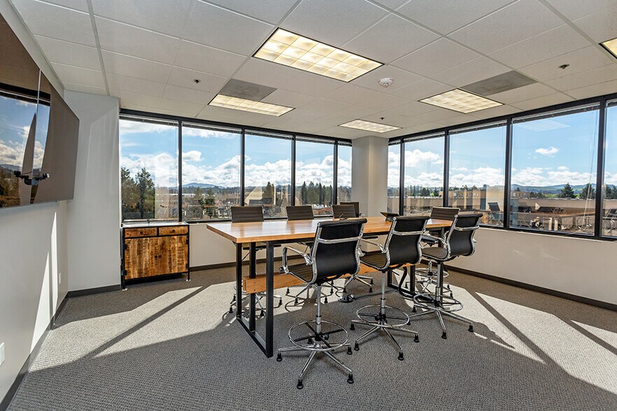 More Photos Of 5341 Old Redwood Hwy, Petaluma Office For Lease