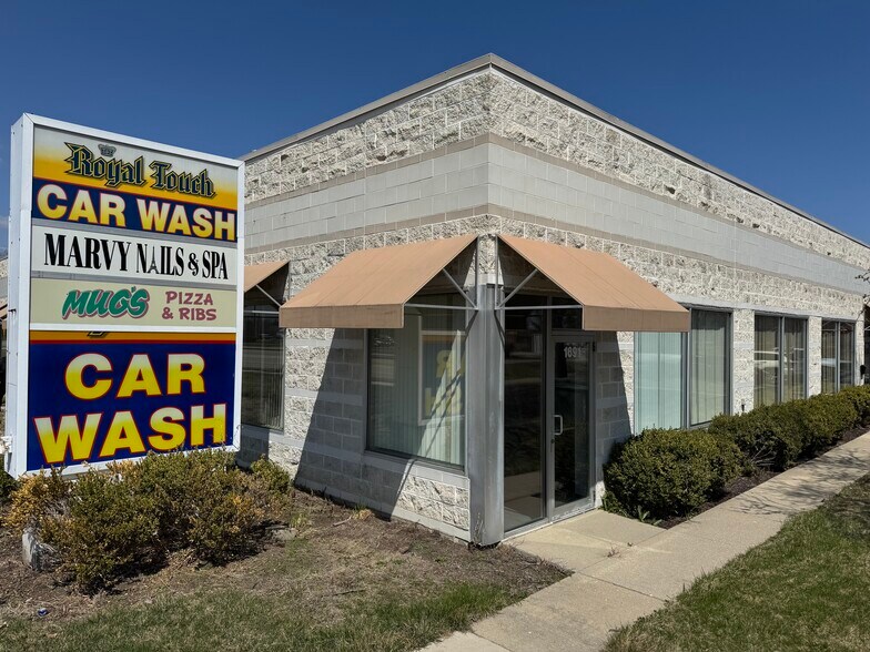 More Photos Of 1691-1697 Weiland Rd, Buffalo Grove Restaurant For Lease