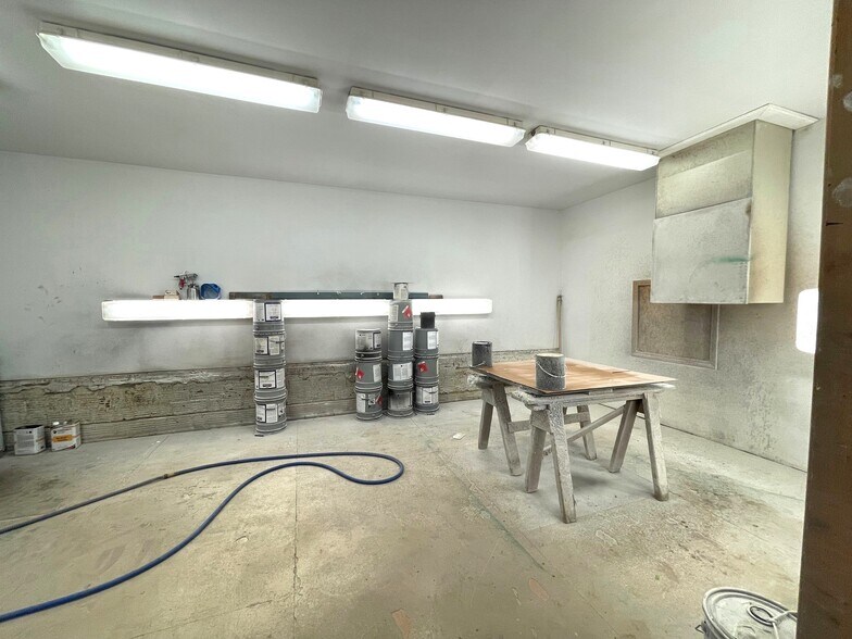 More Photos Of 814 Cleveland Ave NW, Canton Freestanding For Lease