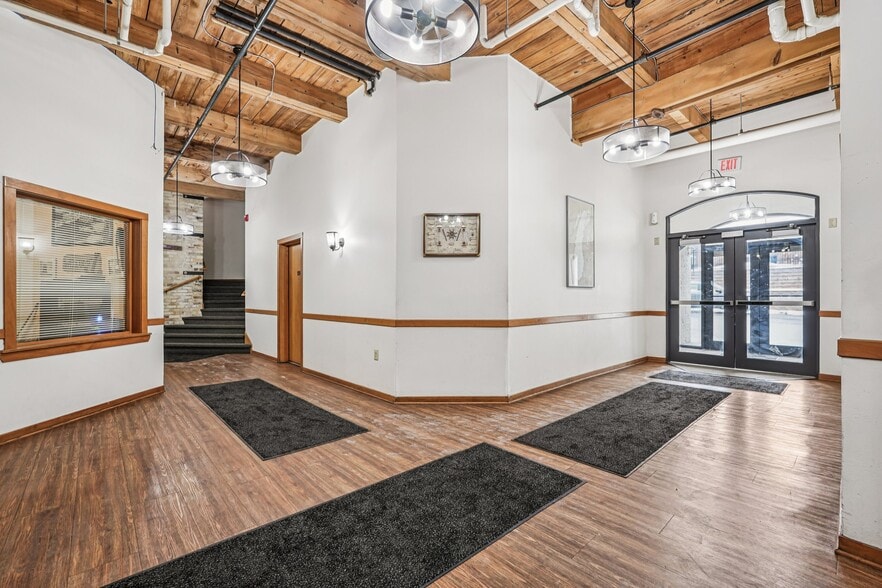 More Photos Of 134 Main St, Racine Apartments For Sale