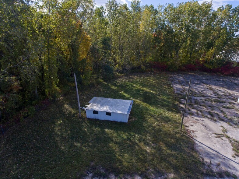 More Photos Of 3905 32nd St, Port Huron Truck Terminal For Sale