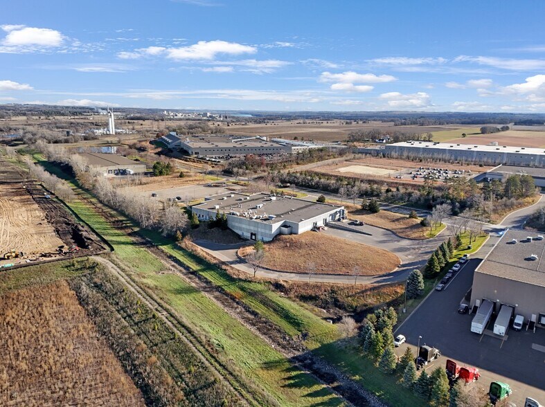 More Photos Of 8200 S 97th St, Cottage Grove Manufacturing For Lease