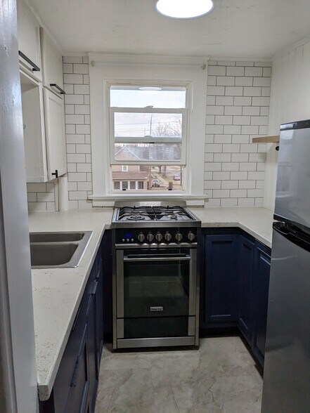 More Photos Of 246 5th St NW, Barberton Apartments For Sale
