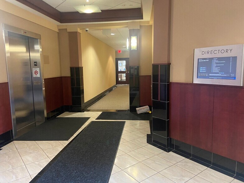 More Photos Of 19490 Sandridge Way, Leesburg Medical For Sale