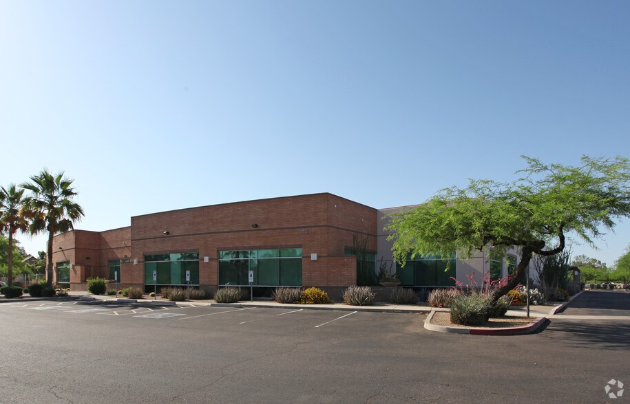 More Photos Of 2323 W Rose Garden Ln, Phoenix Light Distribution For Lease