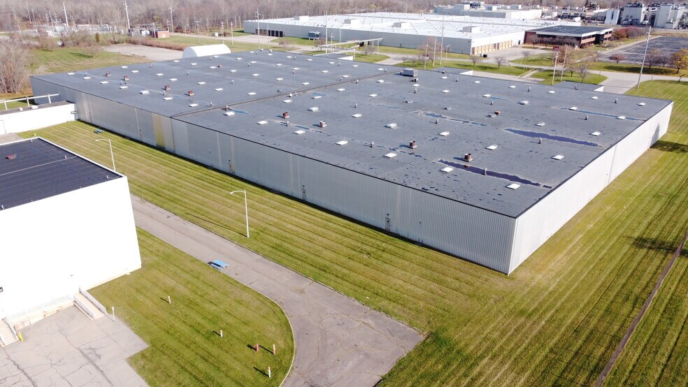 More Photos Of 700 Resende Rd, Webster Unknown For Lease