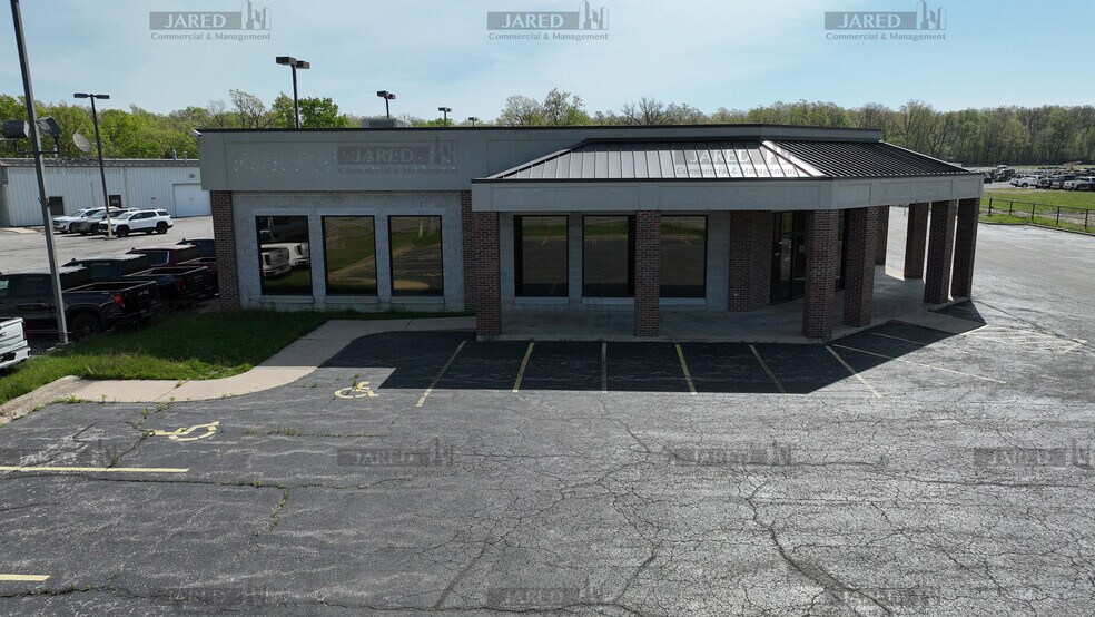 More Photos Of 2410 Evergreen Pky, Lebanon Freestanding For Lease