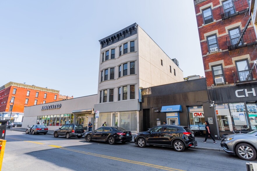 More Photos Of 800 Manhattan Ave, Brooklyn Storefront Retail Residential For Lease