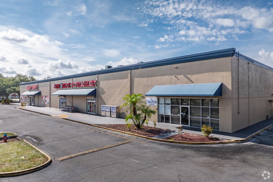 More Photos Of 1401 E Fowler Ave, Tampa Storefront For Lease