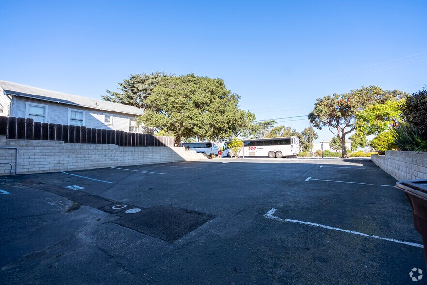 More Photos Of 842 Lighthouse Ave, Monterey Freestanding For Lease