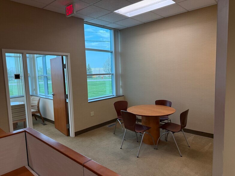 More Photos Of 8235 N Holly Rd, Grand Blanc Office For Lease