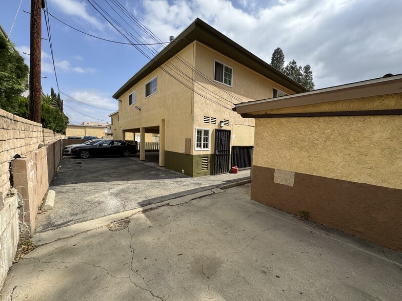 More Photos Of , Van Nuys Multifamily For Sale
