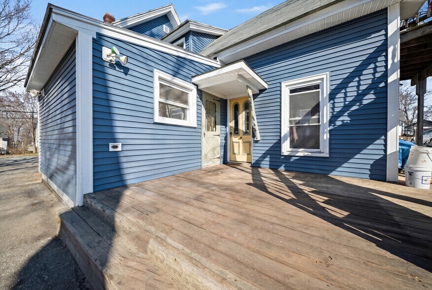 More Photos Of 605 Hall St, Manchester Multifamily For Sale