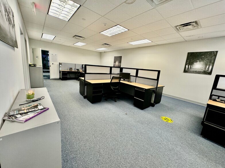 More Photos Of 11411 NW 107 St, Miami Warehouse For Lease
