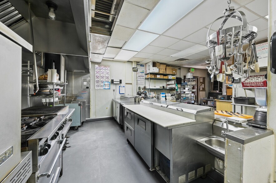 More Photos Of 626 Rood Ave, Grand Junction Restaurant For Sale