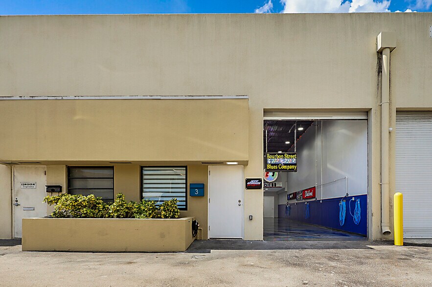 More Photos Of 2175 N Andrews Ave, Pompano Beach Industrial For Sale