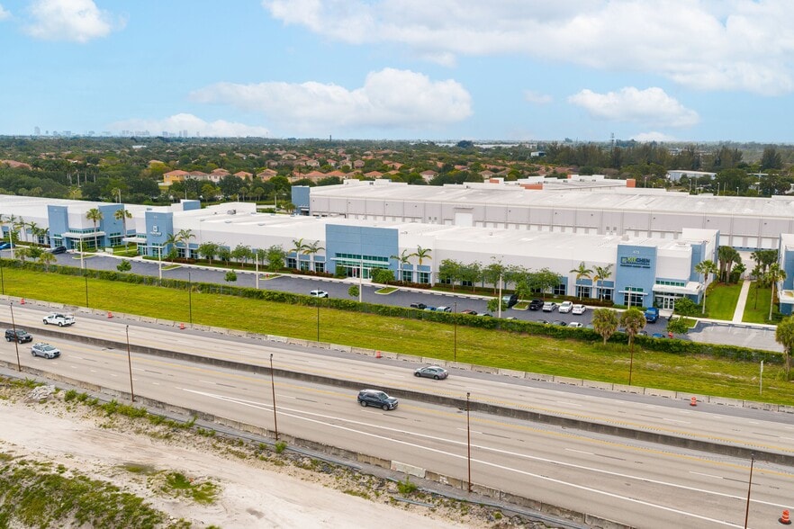 More Photos Of 475 N Cleary Rd, West Palm Beach Warehouse For Lease