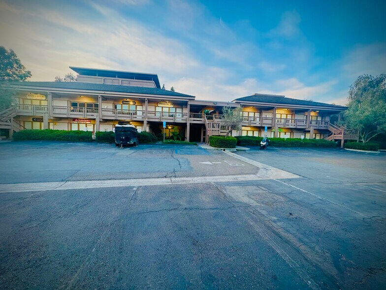 More Photos Of 7183-7189 Navajo Rd, San Diego Office For Lease