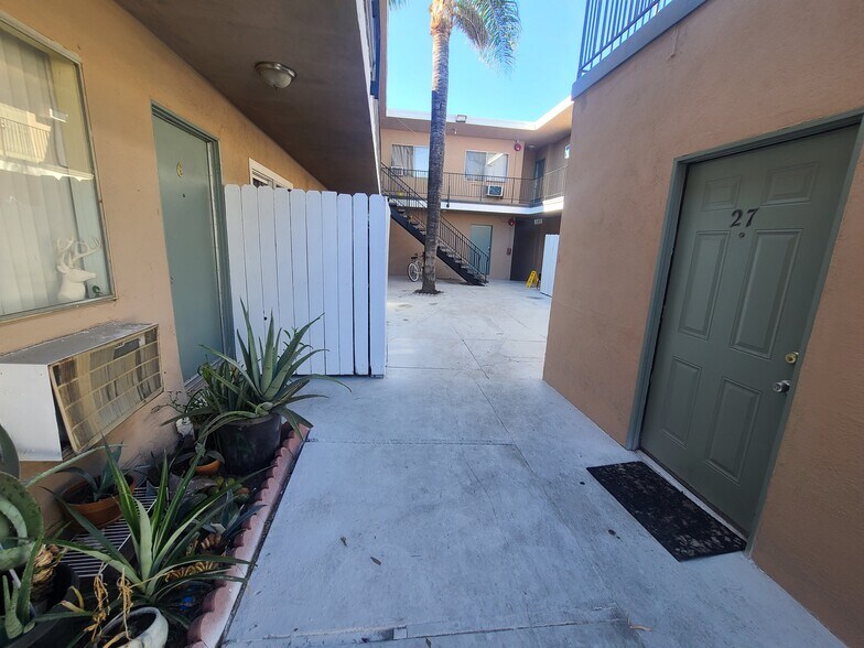 More Photos Of 14696 Rayen St, Panorama City Apartments For Sale