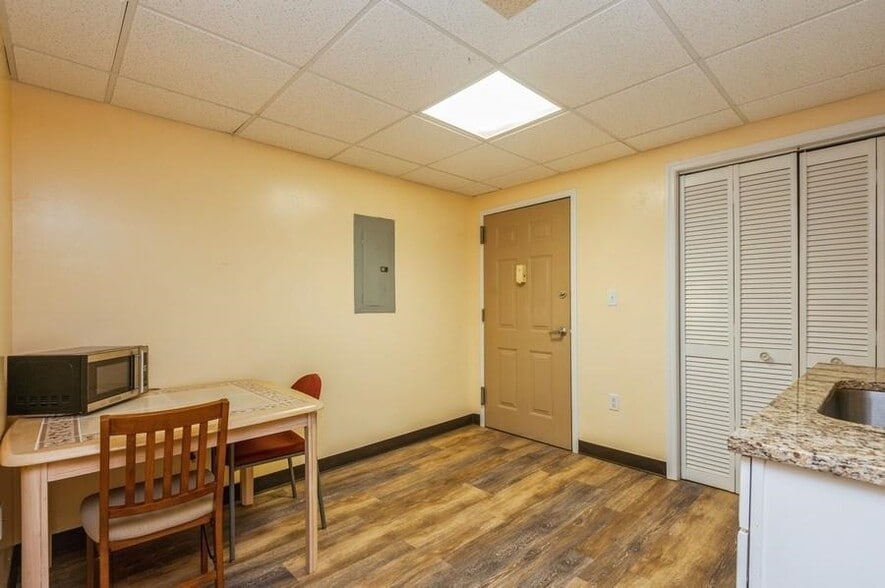 More Photos Of 8915 Bergenwood Ave, North Bergen Apartments For Sale