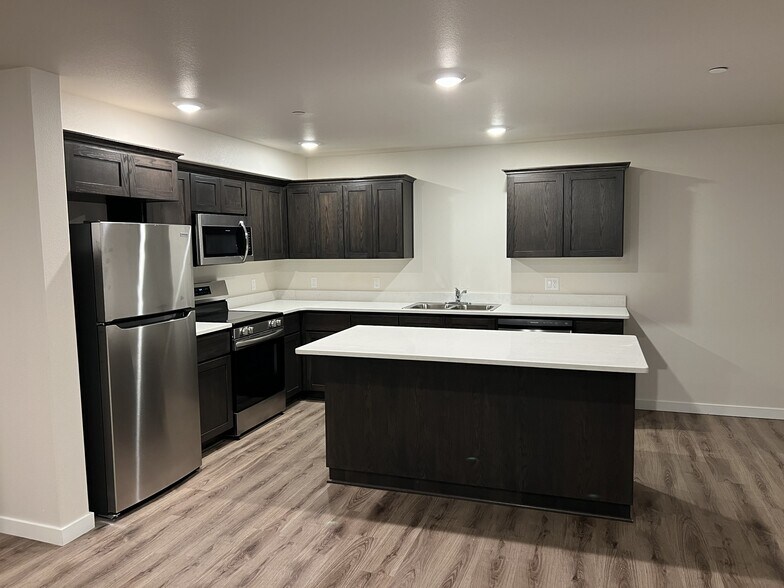 More Photos Of 972 N 2nd St, Jefferson Multifamily For Sale