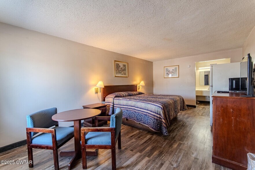 More Photos Of 618 N 22nd Ave, Humboldt Hotel For Sale