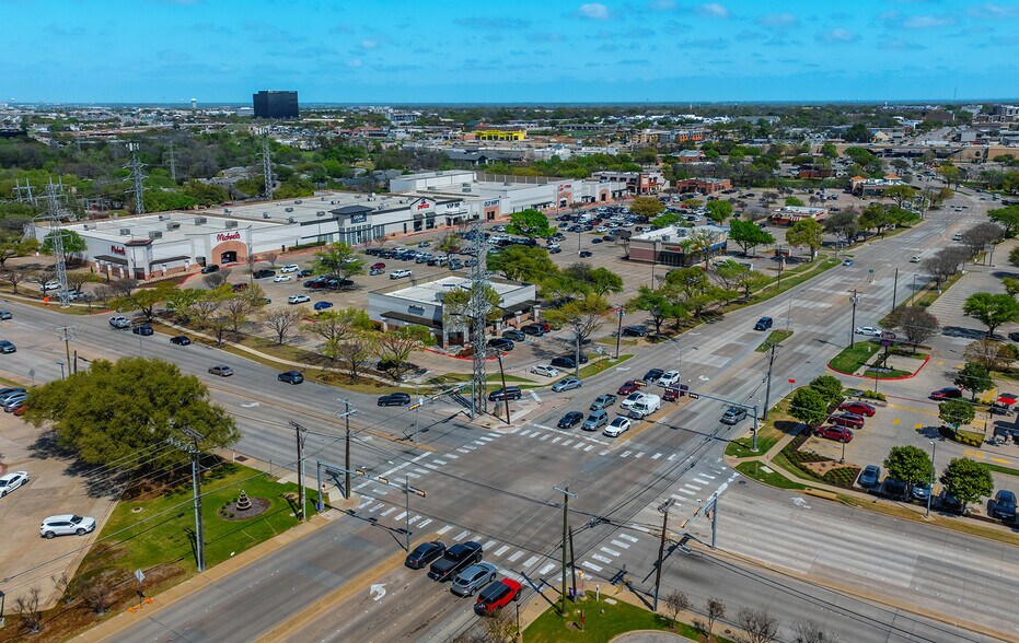 More Photos Of 801-1001 W 15th St, Plano Unknown For Lease