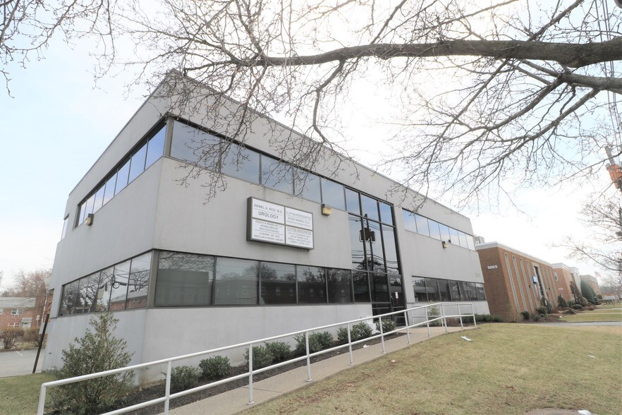 Primary Photo Of 1001 Clifton Ave, Clifton Medical For Sale