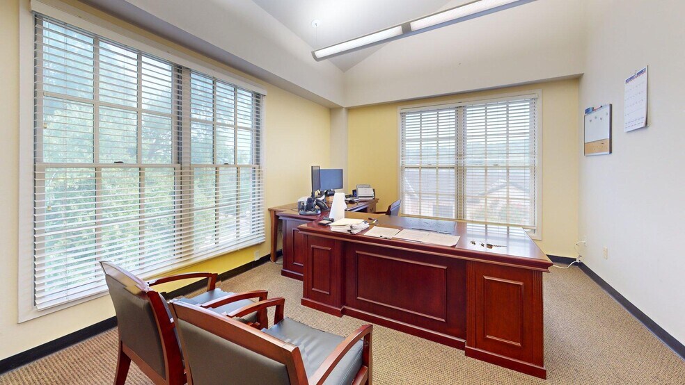 More Photos Of 4407 Bee Caves Rd, West Lake Hills Medical For Sale