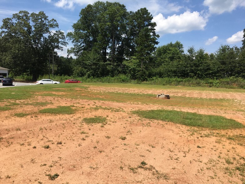 More Photos Of 285 Carrollton St, Temple Storefront For Lease