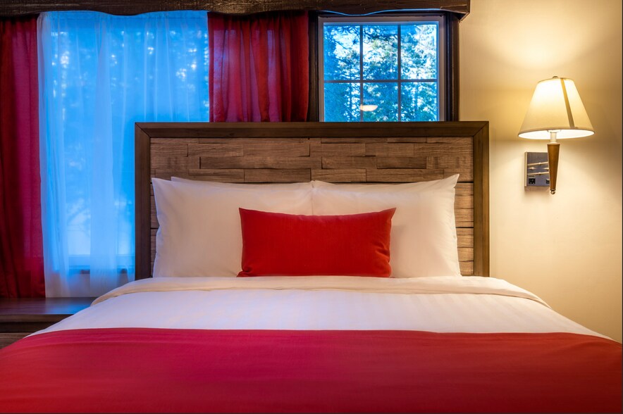 More Photos Of 27992 Rainbow Dr, Lake Arrowhead Hospitality For Sale