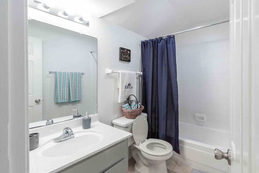 More Photos Of 10000 Hammerly Blvd, Houston Apartments For Sale