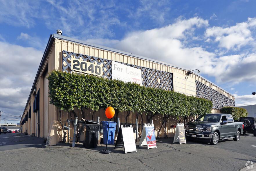 Primary Photo Of 2040 N Main St, Walnut Creek Auto Repair For Lease