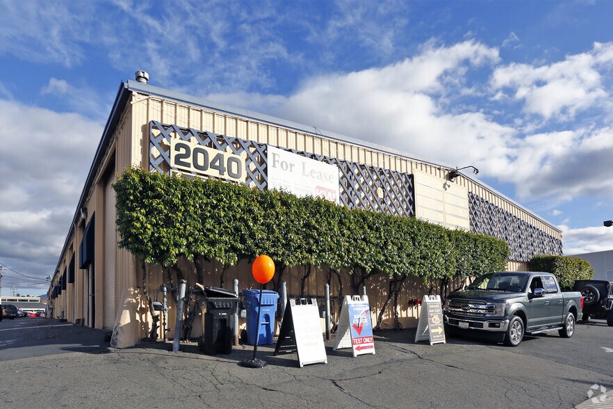 More Photos Of 2040 N Main St, Walnut Creek Auto Repair For Lease