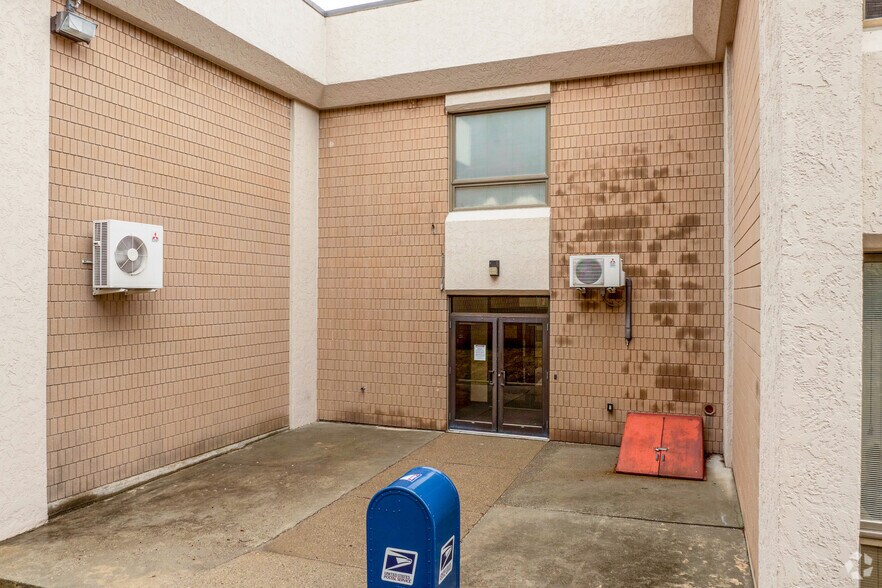 More Photos Of 10 Winthrop St, Worcester Medical For Lease