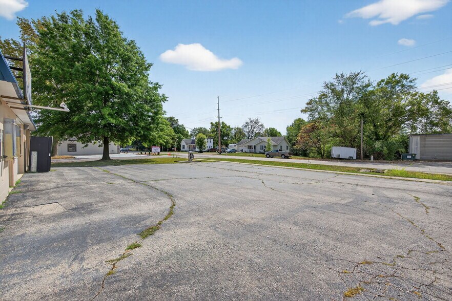 More Photos Of 115 E Booneslick Rd, Jonesburg Carwash For Sale