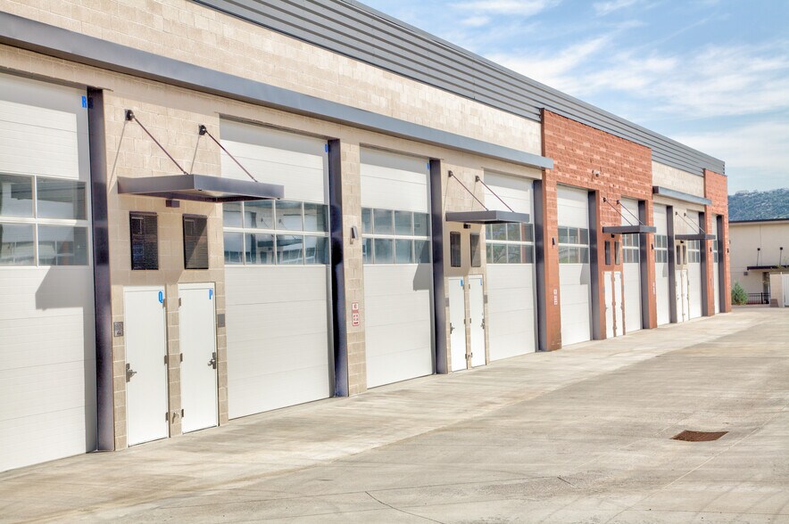 More Photos Of 4390 Regent St, Castle Rock Warehouse For Sale