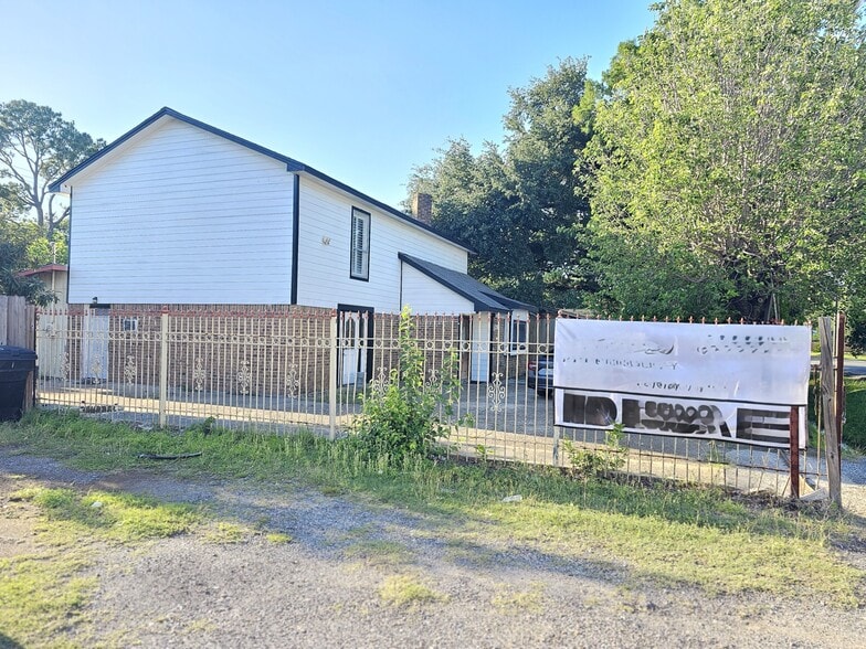 Primary Photo Of 2131 Campbell Rd, Houston Schools For Sale