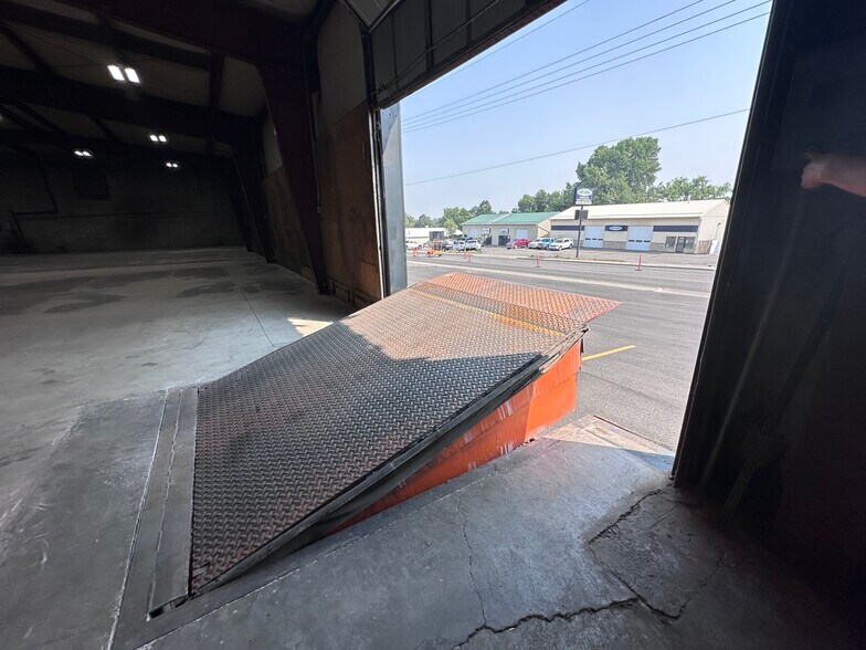 More Photos Of 1435 Central Ave, Billings Industrial For Sale