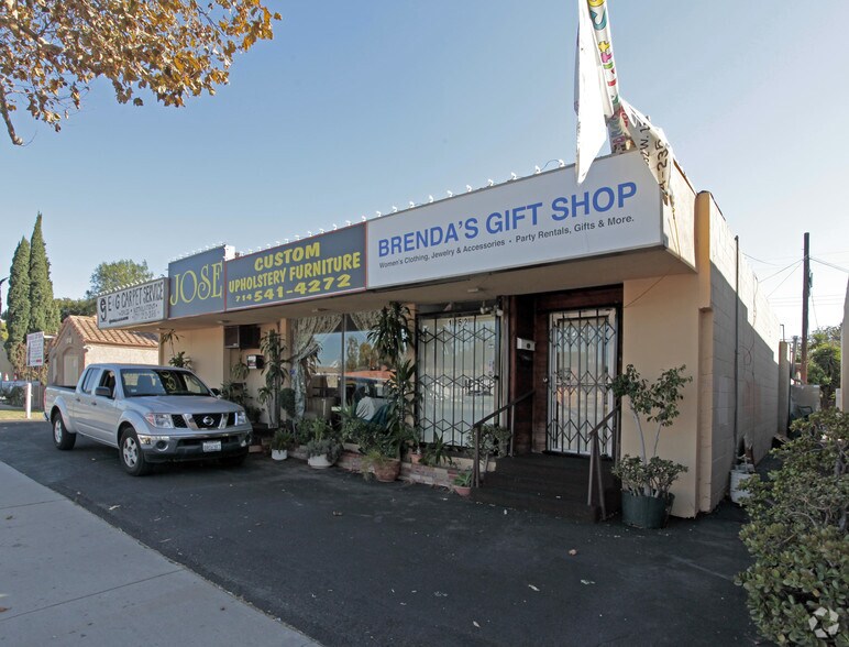 Primary Photo Of 1854 W 17th St, Santa Ana Freestanding For Sale