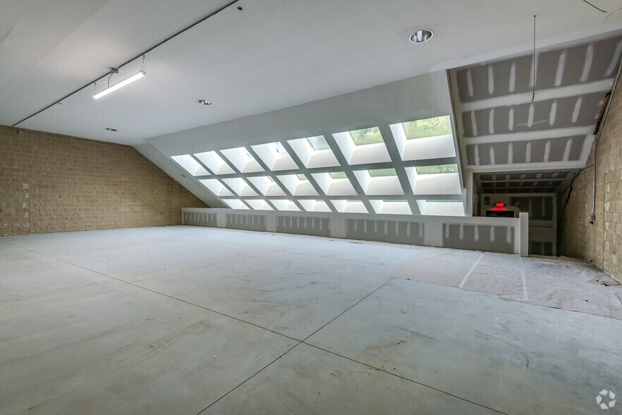 Photo of 1st Floor Ste LL Center