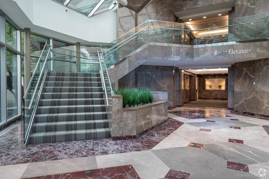More Photos Of 8500 Normandale Lake Blvd, Bloomington Coworking Space